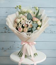 Букет цветов из:  Розы и Лизиантусы в Вохринке
