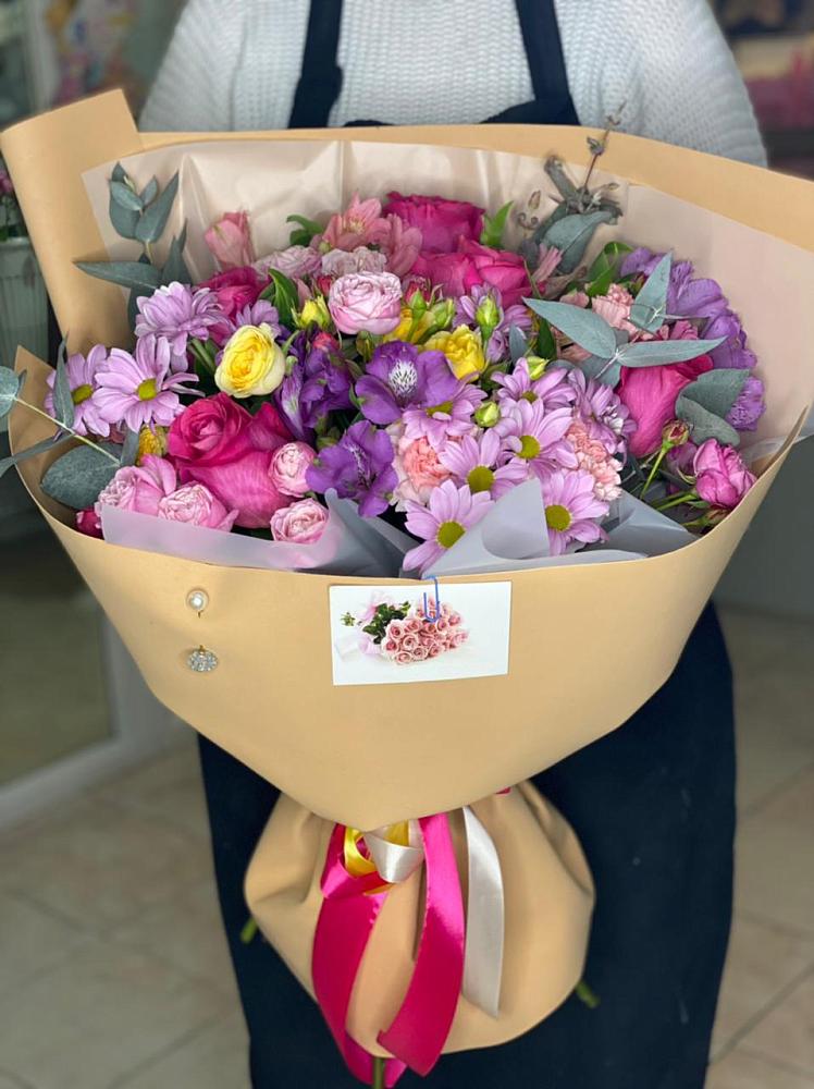 Букет цветов из: Хризантемы, Гвоздики и Альстромерии в Вохринке