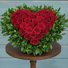 Цветочная композиция из Розы в виде сердца в Вохринке