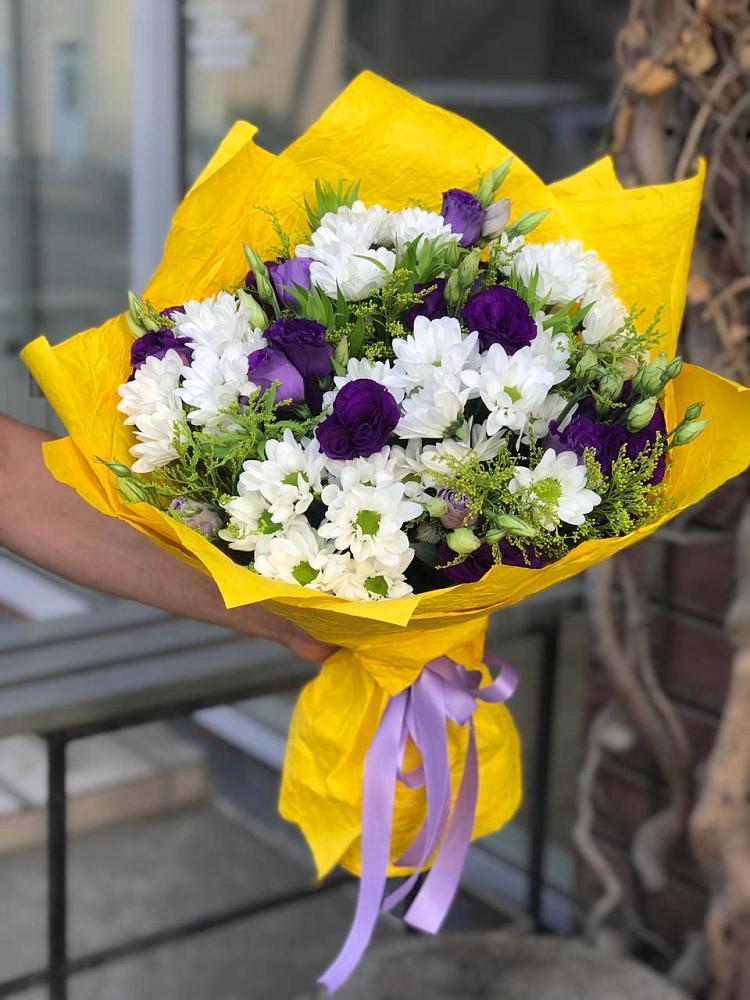 Букет цветов из: Ирисы, Хризантемы и Ромашки в Вохринке