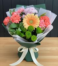 Букет цветов из:  Гвоздики, Розы, Герберы и Хризантемы в Вохринке