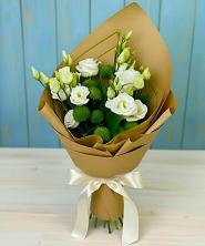 Букет цветов из:  Хризантемы и Лизиантусы в Вохринке