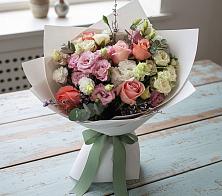 Букет цветов из:  Розы, Лизиантусы и Гвоздики в Вохринке