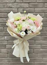 Букет цветов из:  Гвоздики, Розы, Лизиантусы и Хризантемы #REPLACE_PRED# Вохринке