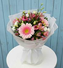Букет цветов из:  Герберы, Альстромерии и Лизиантусы в Вохринке