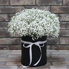 Цветочная композиция из Гипсофила в шляпной коробке в Вохринке