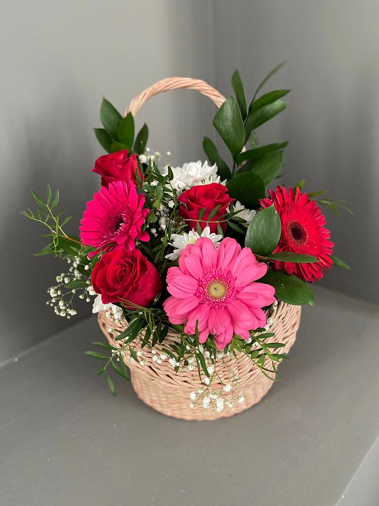 Цветочная композиция из Розы, Хризантемы и Герберы в корзине в Вохринке