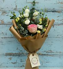 Букет цветов из:  Розы и Лизиантусы в Вохринке